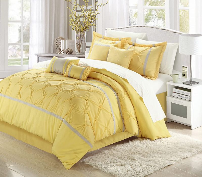 Photo 1 of Chic Home Vermont Comforter Set, Queen, Yellow
(DIRTY)
