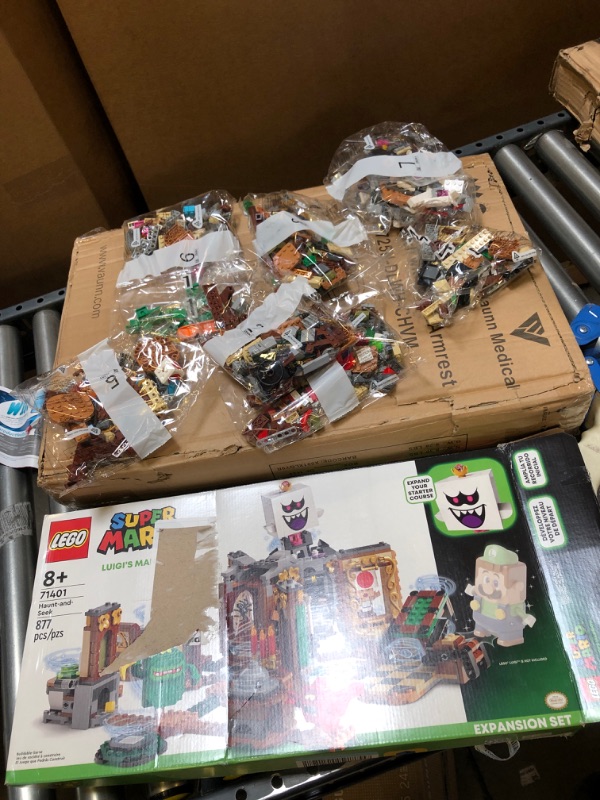 Photo 2 of LEGO Super Mario Luigi’s Mansion Haunt-and-Seek Expansion Set 71401 Toy Building Kit for Kids Aged 8 and up (877 Pieces)
