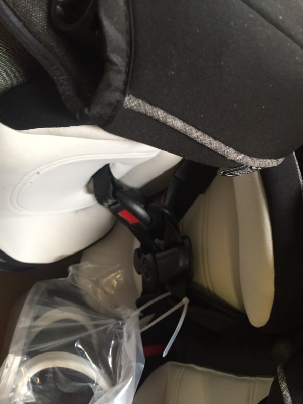 Photo 4 of Graco 4Ever 4-in-1 Convertible Car Seat, Matrix
