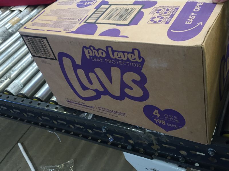 Photo 2 of Luvs Pro Level Leak Protection Diapers Size 4, 198 ct.
