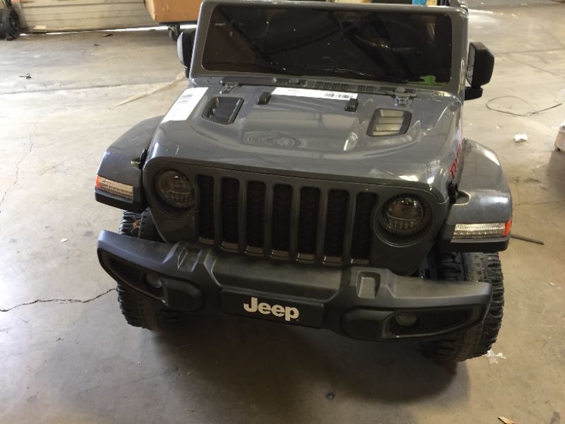 Photo 3 of 12 Volt Jeep Gladiator Battery Powered Ride On Vehicle, in Gray by Hyper Toys, NO CHARGER, TURNS ON BUT DOES NOT DRIVE, DIRTY 
