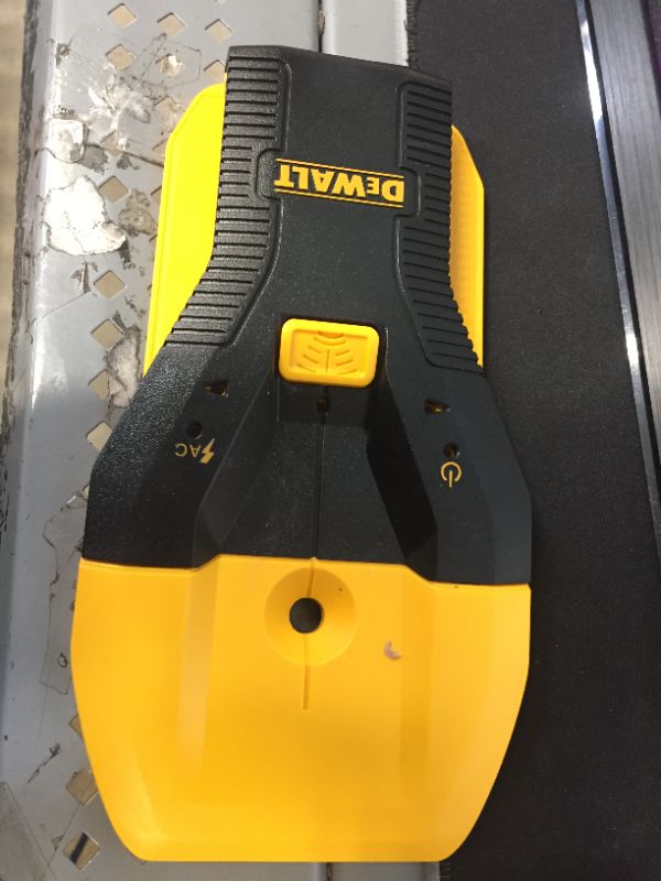 Photo 1 of 1-1/2" Stud Finder
