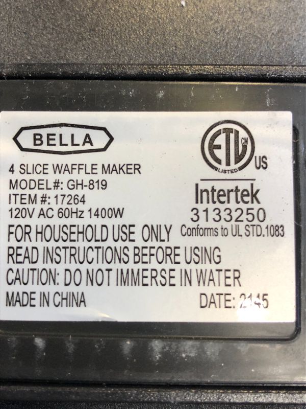 Photo 6 of BELLA 4 Slice Non-Stick Belgian Waffle Maker, Fluffy Restaurant-Style Waffles in Under 6 Minutes, Easily Wipe and Clean, Stainless Steel/Black
(DIRTY)
