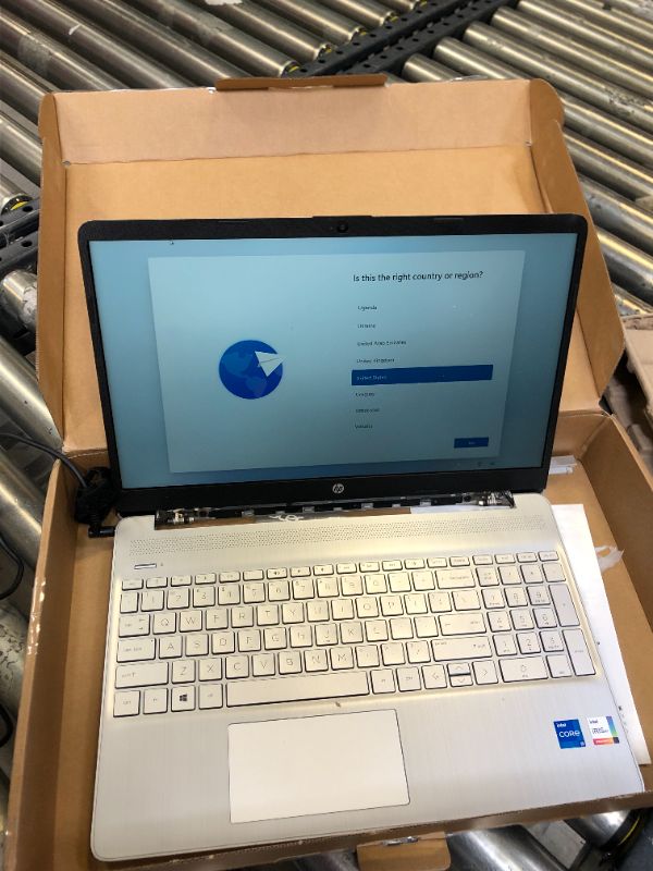 Photo 2 of Acer Aspire 5, 14.0" Full HD IPS Display, 11th Gen Intel Core i5-1135G7, 8GB DDR4, 256GB M.2 NVMe PCIe SSD, Wi-Fi 6 AX201 802.11ax, Safari Gold, Windows 11 Home
(BROKEN BACK PIECE)
