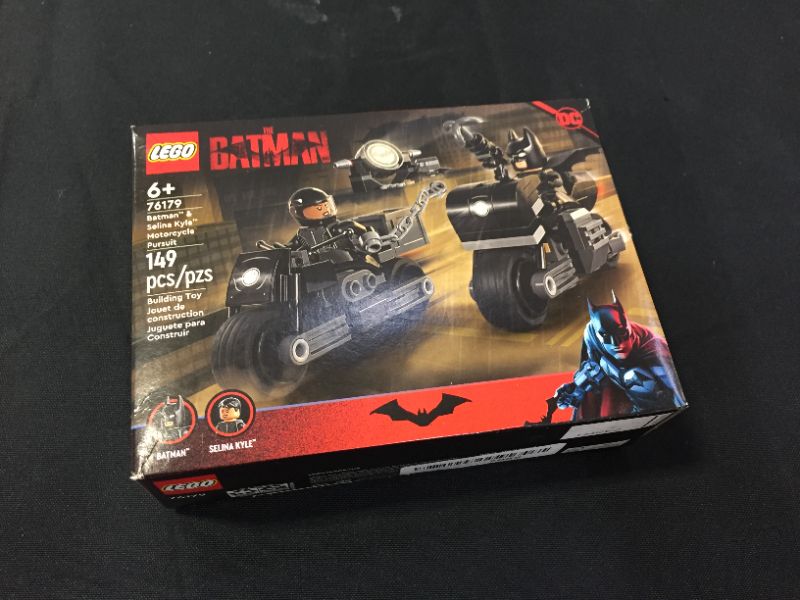 Photo 3 of LEGO DC Batman: Batman & Selina Kyle Motorcycle Pursuit 76179 Building Kit