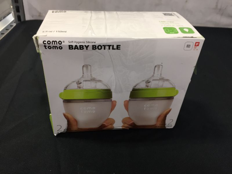 Photo 2 of Comotomo Baby Bottle, Green, 5 Ounce (2 Count)
DAMAGES TO PACKAGING 