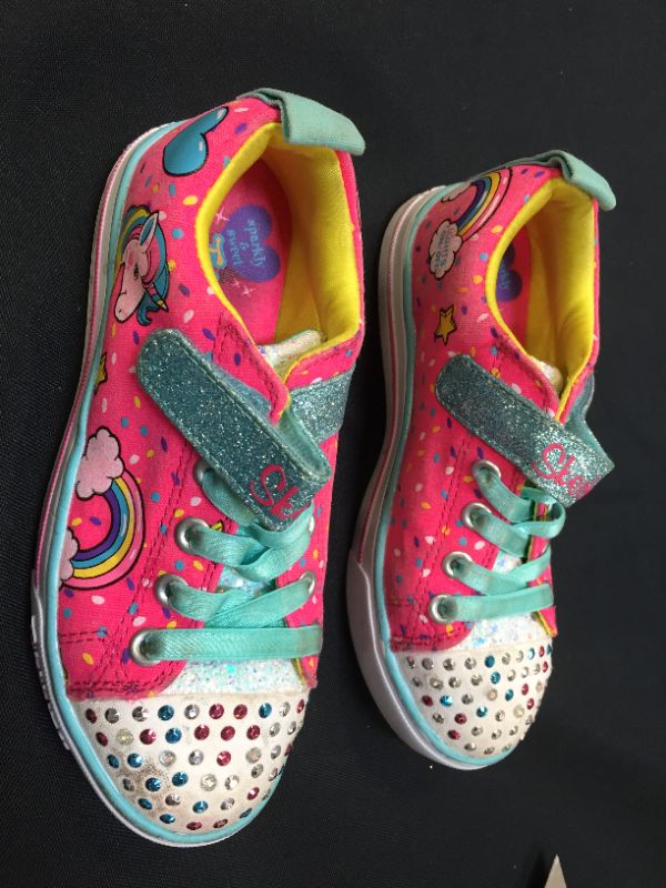 Photo 1 of GIRL'S RAINBOW UNICORN LIGHT UP SHOES SIZE 12
(ONLY ONE SHOE LIGHTS UP)