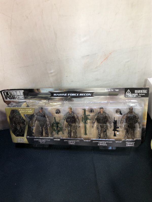 Photo 1 of Elite Force Marine Recon Action Figures – 5 Pack Military Toy Soldiers Playset | Realistic Gear and Accessories – Sunny Days Entertainment
