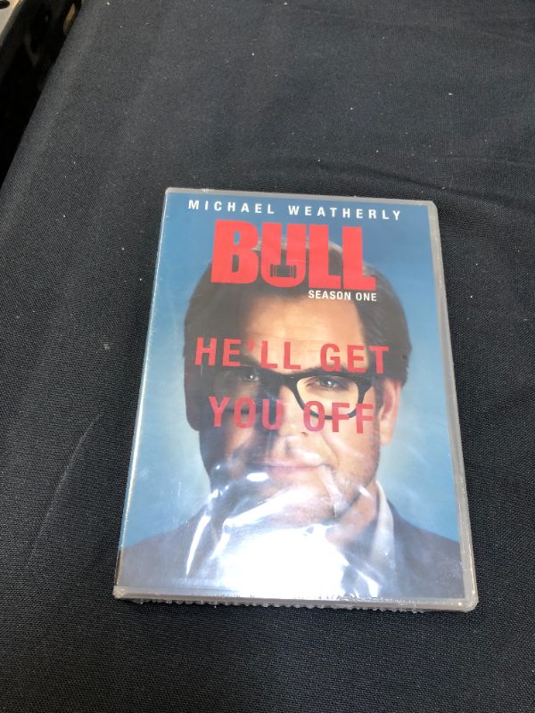 Photo 2 of Bull: Season One - DVD 
