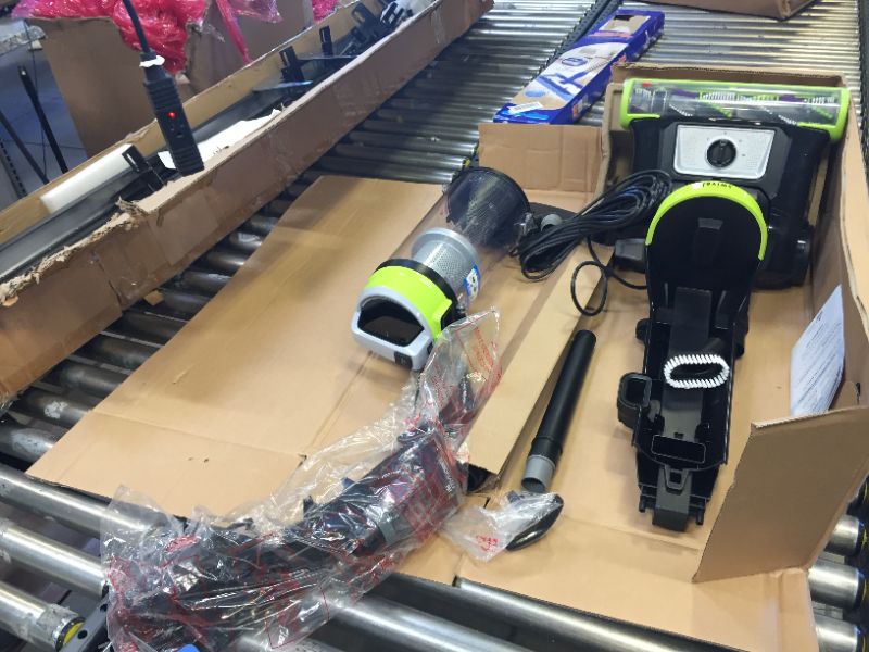 Photo 1 of BISSELL 2252 CleanView Swivel Upright Bagless Vacuum with Swivel Steering, Powerful Pet Hair Pick Up, Specialized Pet Tools, Large Capacity Dirt Tank, Easy Empty
--- OPEN BOX BUT NOT USED ---  