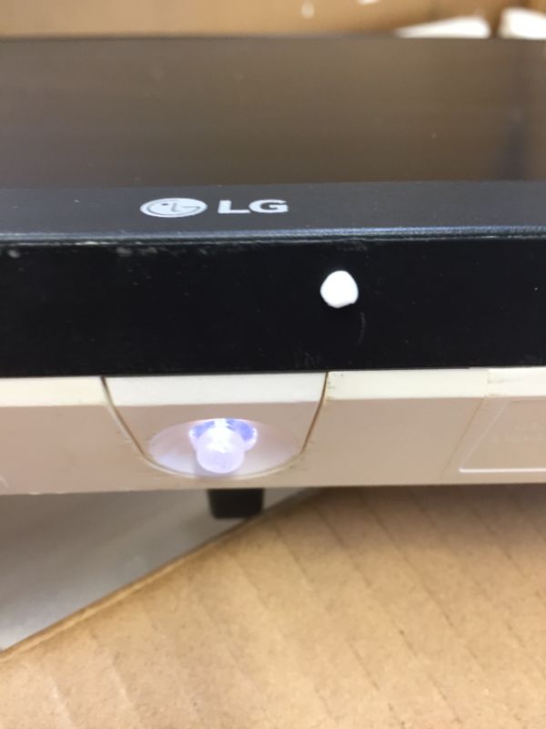 Photo 3 of LG 29WN600-W 29" 21:9 UltraWide WFHD IPS HDR10 Monitor with FreeSync, Silver. SCRATCHES ON ITEM, POWERS ON, POWER BUTTON JAMMED, BOX PACKAGING DAMAGED