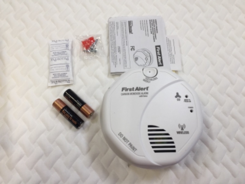 Photo 2 of First Alert BRK CO511 Carbon Monoxide (CO) Detector Wireless Interconnected with Voice and Location
