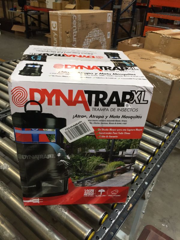 Photo 2 of DYNATRAP DT2000XLP Insect Killer,Outdoor Use Only,12W