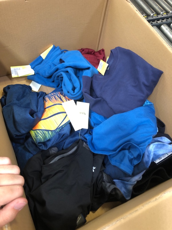 Photo 4 of BOX LOT TARGET KIDS CLOTHING, VERIOUS SIZES AND CLOTHES. 13 ITEMS FROM 8-22$ EA.