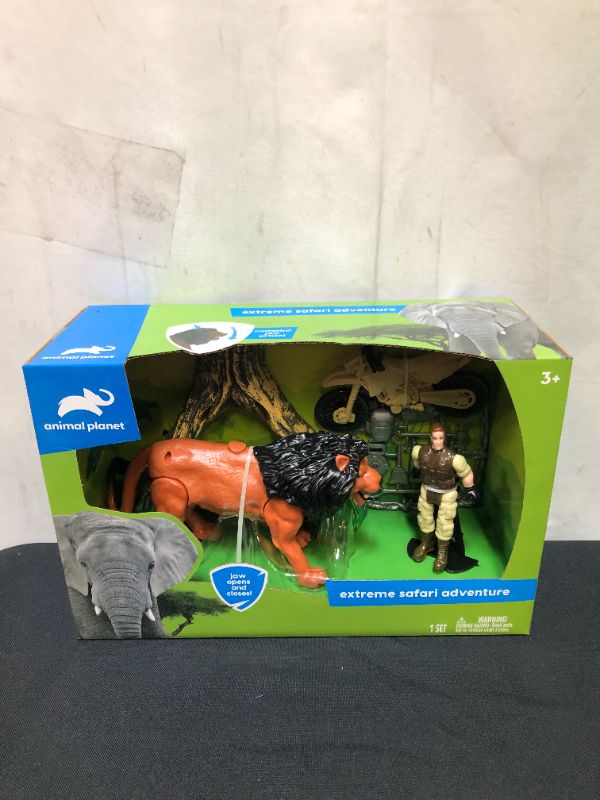 Photo 1 of Animal Planet Extreme Safari Adventure Set
