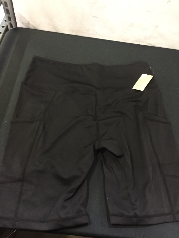 Photo 1 of WOMEN'S SHORTS SIZE XL