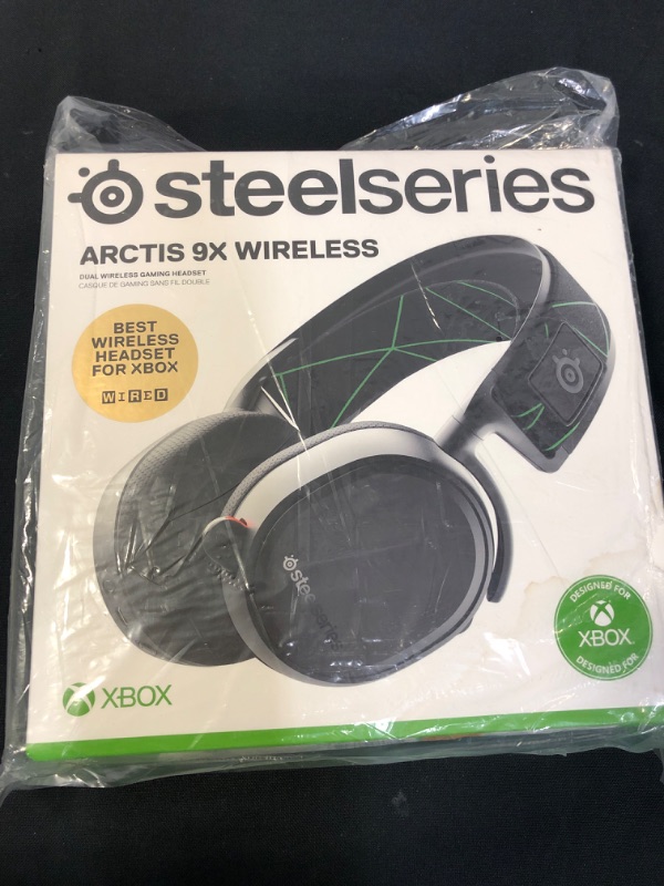 Photo 2 of SteelSeries Arctis 9X Wireless Gaming Headset – Integrated Xbox Wireless + Bluetooth – 20+ Hour Battery Life – for Xbox One and Series X
