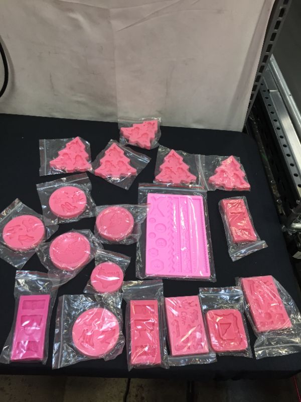 Photo 1 of 18 pcs silicone molds ( various shapes and sizes ) 