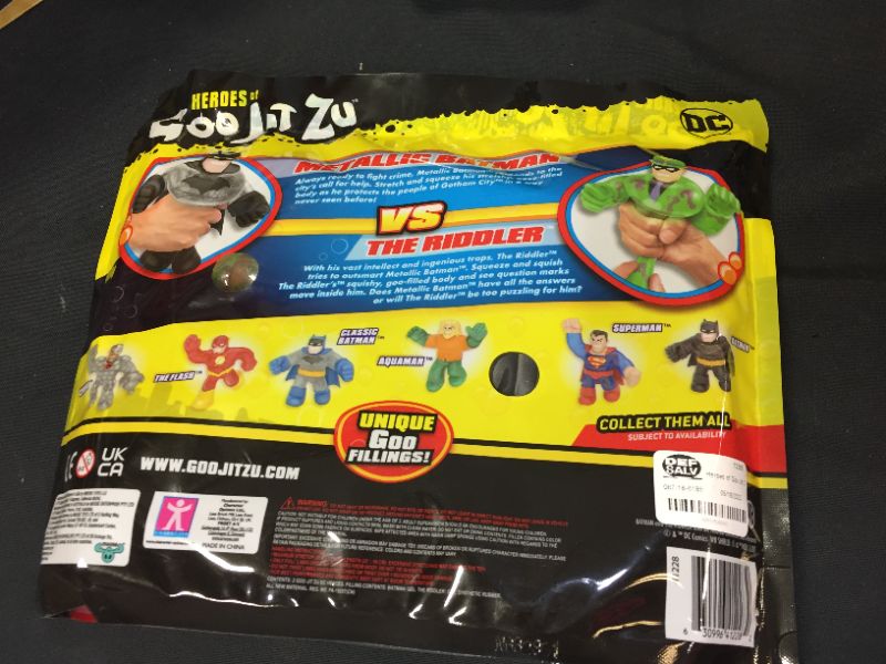 Photo 1 of Heroes of Goo Jit Zu DC Versus Pack - Metallic Batman VS. The Riddler