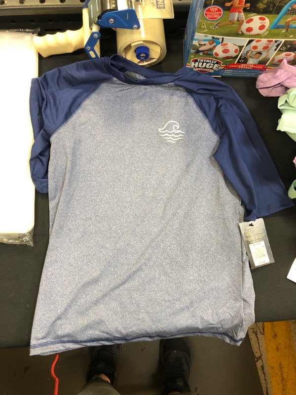 Photo 1 of Boys' Raglan Wave Print Short Sleeve Rash Guard Swim Shirt - art class™
xl