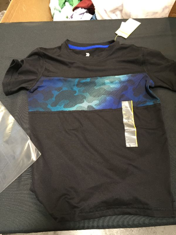 Photo 1 of Boy' Hort Leeve Chet Triped T-hirt - All in Motion™ Black S
