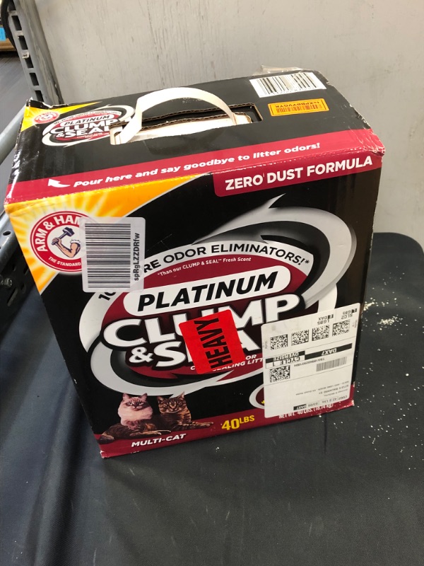 Photo 2 of ARM & HAMMER Clump & Seal Platinum Cat Litter, Multi-Cat, 40 lb BB  02 22 BOX HAS A HOLE WITH TAPE OVER IT 
