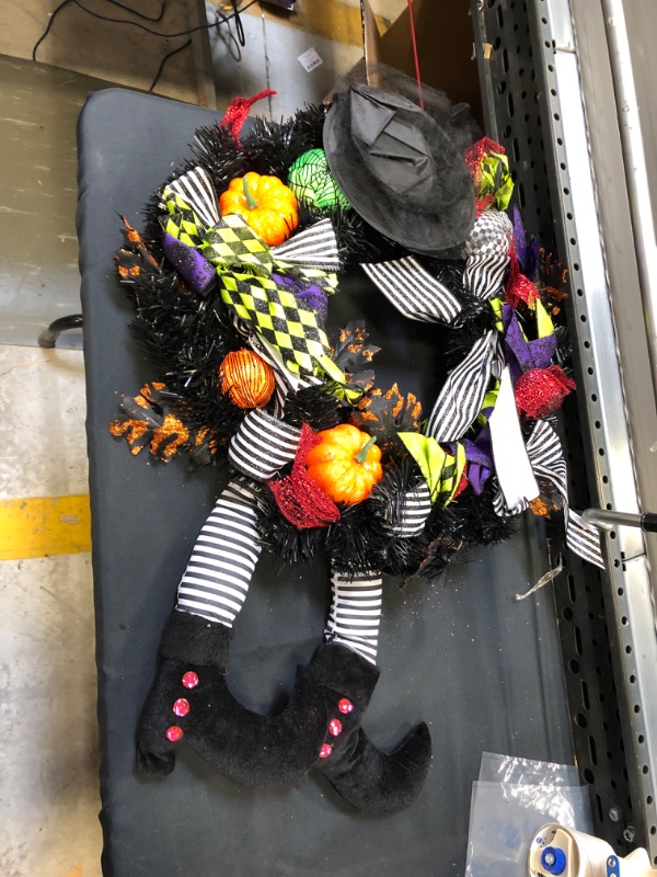 Photo 3 of FLASH WORLD 24 Inch Witch Halloween Wreath,Hat Legs Pumpkin Door Decorations, Artificial Handmade Wreath for Front Door or Indoor Wall Décor to Celebrate Halloween
-- factory sealed -- 