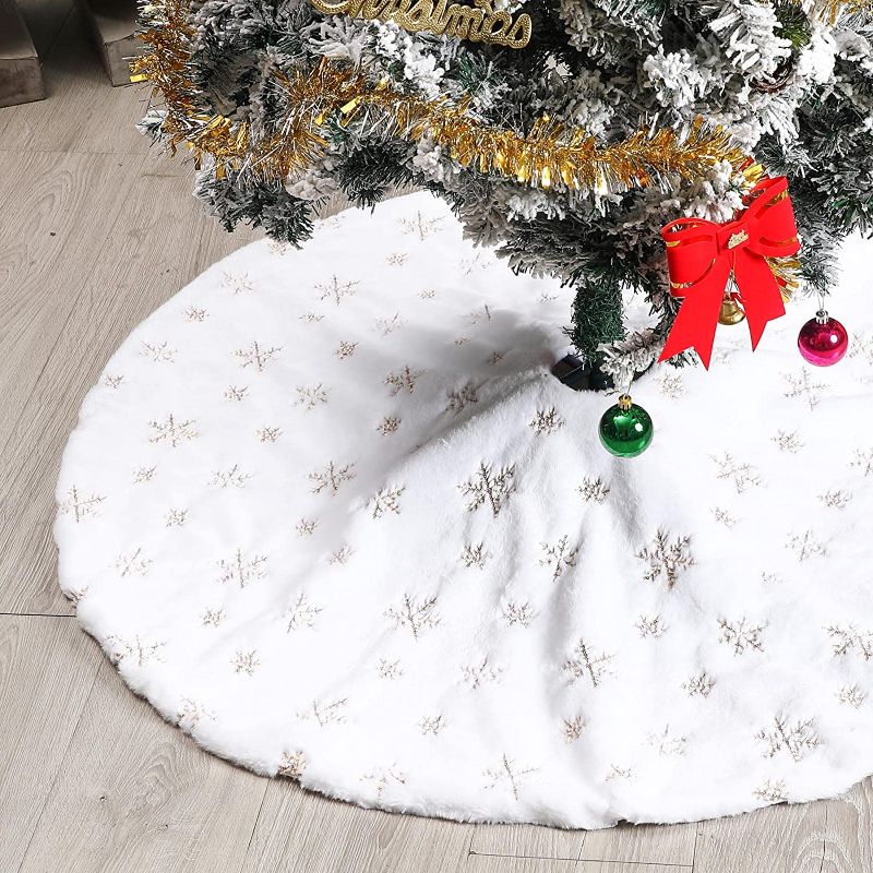 Photo 1 of 48 Inch Christmas Tree Skirt Decorations, White Faux Fur Buffalo Tree Skirt Decorations for Merry Christmas Party Tree, Plush Fluffy Christmas Tree Skirt Decor Clearance
