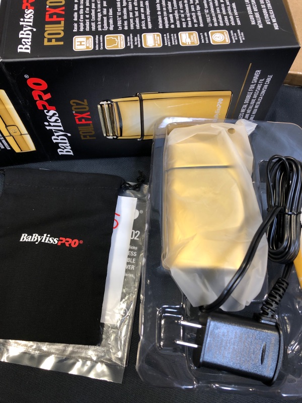 Photo 2 of Babyliss Pro - FOILFX02 Cordless Metal Double Foil Shaver (Gold)