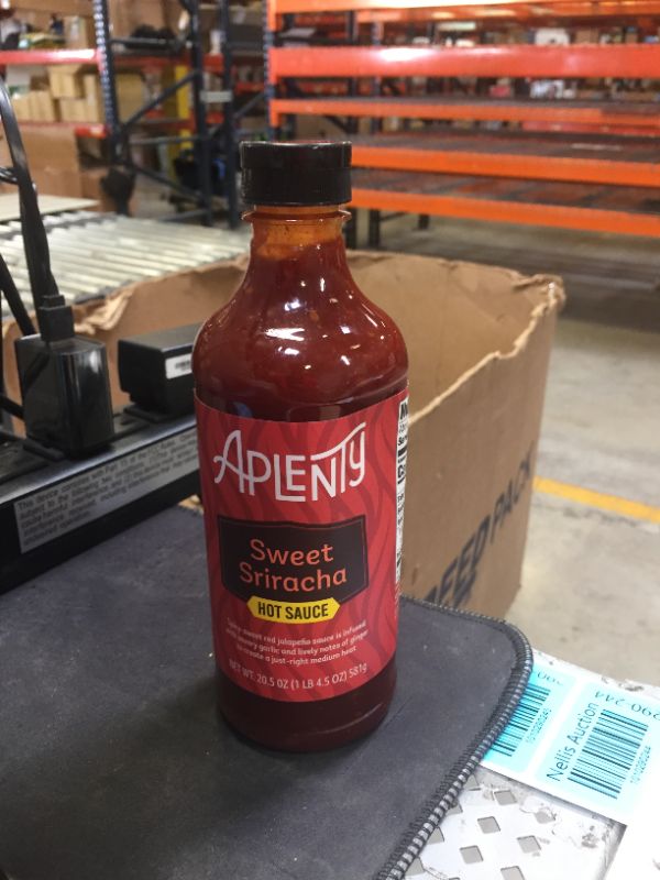 Photo 2 of Aplenty, Sweet Sriracha Hot Sauce, 20.5 oz   BEST BY MAY/19/22
