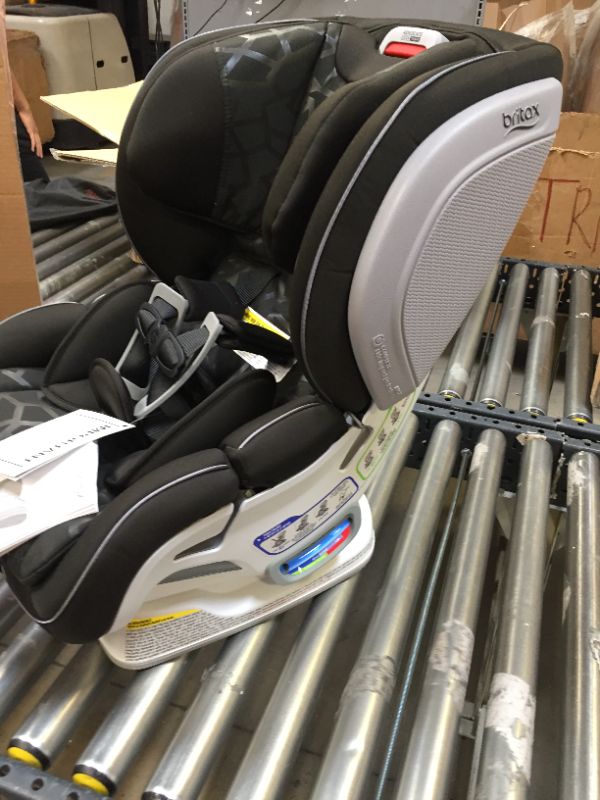 Photo 3 of Britax Advocate ClickTight Convertible Car Seat, Mosaic
