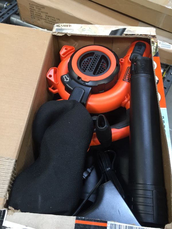 Photo 6 of BLACK+DECKER 40V Leaf Blower/Leaf Vacuum Kit, Cordless (LSWV36)
