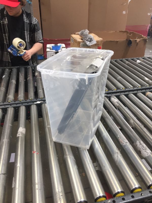 Photo 1 of 33qt container with lid      missing wheels  