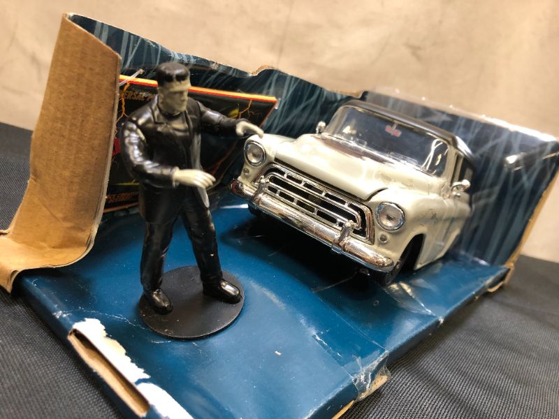 Photo 3 of Jada Toys Universal Monsters 1957 Chevy Suburban Die-cast Car & 2.75" Frankenstein Figure, Toys for Kids and Adults
