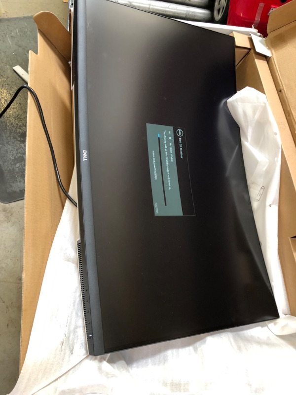 Photo 1 of Dell S3221QS 32 Inch Curved 4K UHD, VA Ultra-Thin Bezel Monitor, AMD FreeSync, HDMI, DisplayPort, Built in Speakers, VESA Certified, Silver
