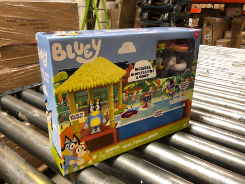 Photo 2 of Bluey Pool Time Playset