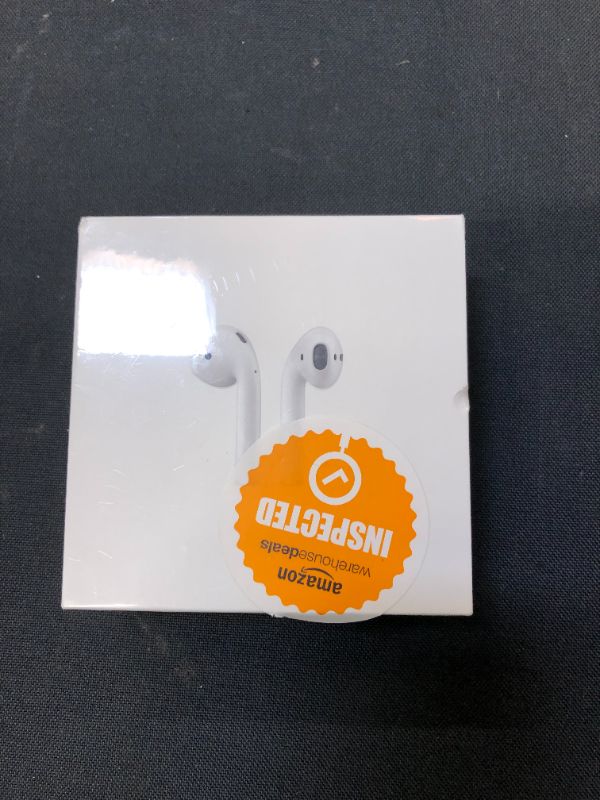 Photo 4 of Apple AirPods (2nd Generation)
