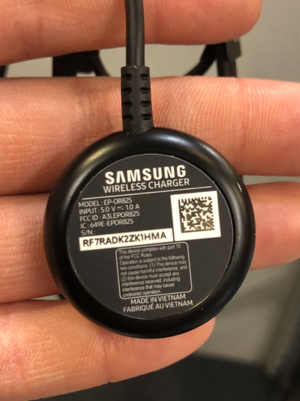 Photo 9 of Samsung Galaxy Watch 4 LTE 40mm Smartwatch - Silver/White
(used)(turns on but unable to fully test)