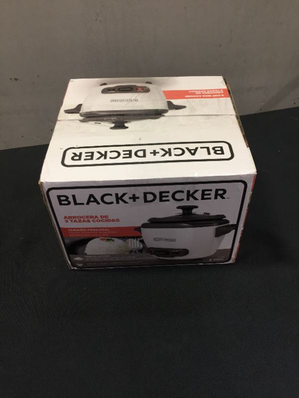 Photo 3 of BLACK+DECKER Uncooked Rice Cooker, 3-cup, White
