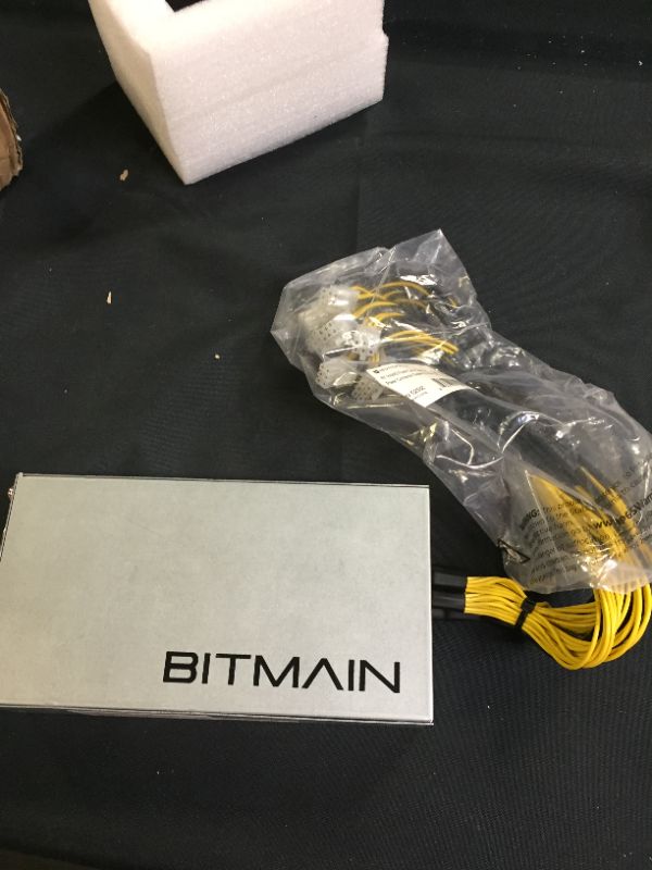 Photo 2 of Bitmain APW7-12-1800 Silver Heavy Duty 10 A Switching Power Supply
