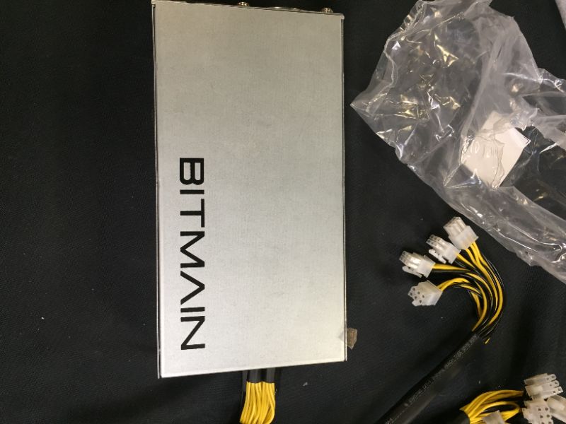 Photo 3 of Bitmain APW7-12-1800 Silver Heavy Duty 10 A Switching Power Supply
