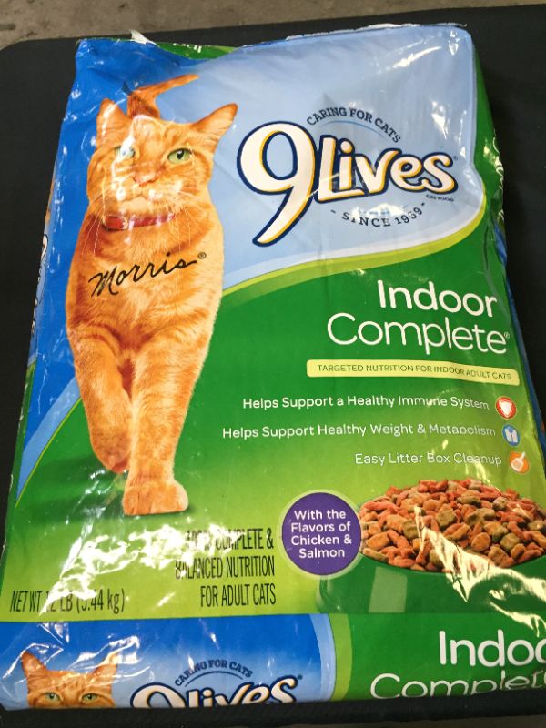 Photo 2 of 9Lives Dry Cat Food
12 LB EXP JAN 2022