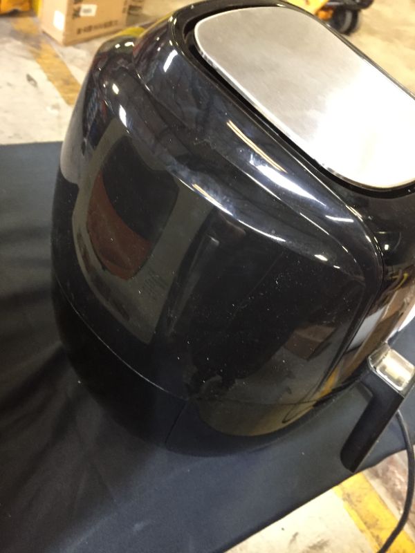 Photo 7 of 8-in-1 5.8 Qt. Black Electric Air Fryer (MINOR USAGE AND FOOD STAINS ON ITEM)