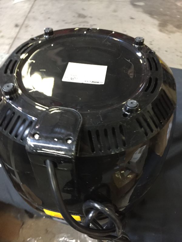 Photo 5 of 8-in-1 5.8 Qt. Black Electric Air Fryer (PET HAIR ON ITEM)