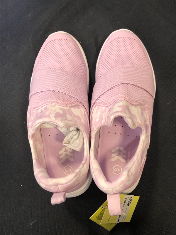 Photo 4 of Kids' Delta Slip-On Apparel Water Shoes - All in Motion™ MINOR STAINS SIZE 6 
