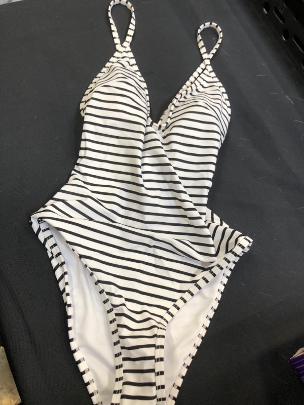 Photo 1 of womens cupshe bathing suite size xs 