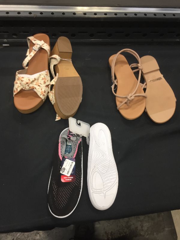 Photo 1 of MISC LOT ITEMS SOLD AS IS: WOMEN SHOES