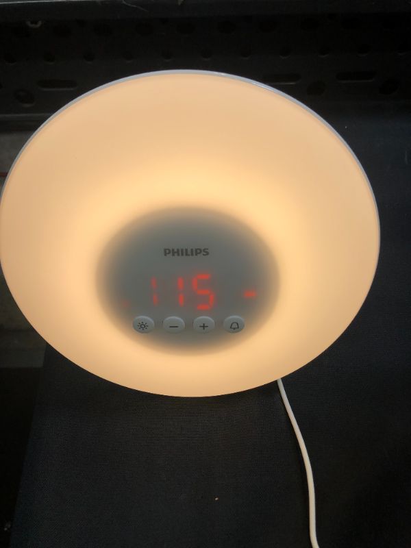 Photo 3 of Philips SmartSleep HF3500/60 Wake-Up Light Therapy Alarm Clock with Sunrise Simulation, White
