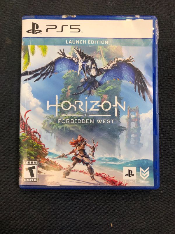 Photo 2 of Horizon Forbidden West Launch Edition - PlayStation 5 - PlayStation 5---DISC IS DIRTY AND HAS MULTIPLE MINOR SCRATHCES ON BACK---UNABLE TO TEST---COVER PICTURE CAME OFF---
