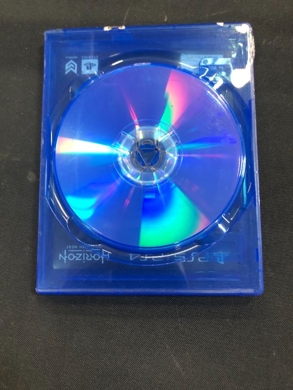 Photo 5 of Horizon Forbidden West Launch Edition - PlayStation 5 - PlayStation 5---DISC IS DIRTY AND HAS MULTIPLE MINOR SCRATHCES ON BACK---UNABLE TO TEST---COVER PICTURE CAME OFF---
